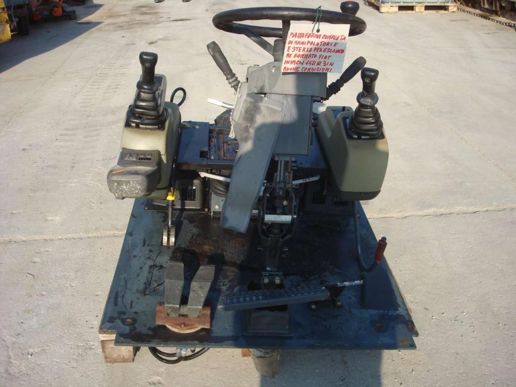 Subcabina con servomandos para Fiat Hitachi 150W3 Foto 6