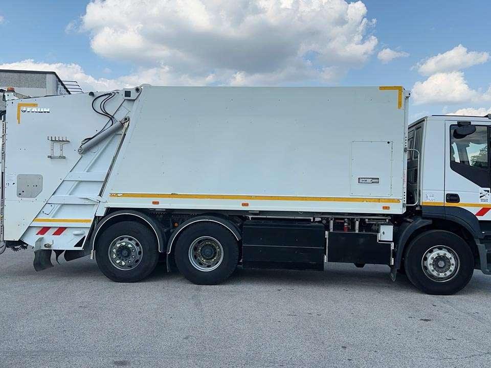 Iveco Stralis 330 6X2 Foto 25