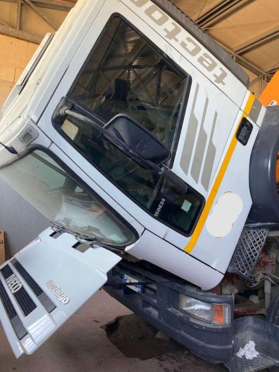 Iveco 150E24 Foto 2