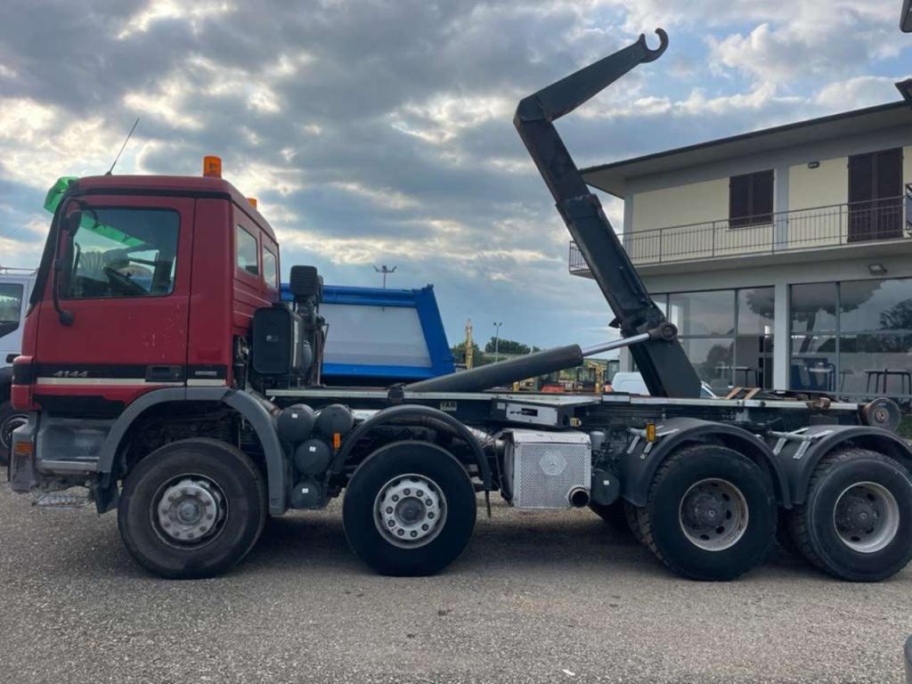 Mercedes-Benz 4144 Foto 4