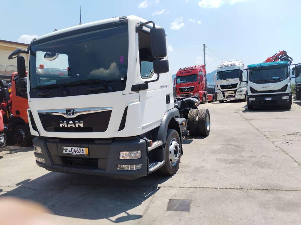 Iveco TGM 15.290 Foto 16