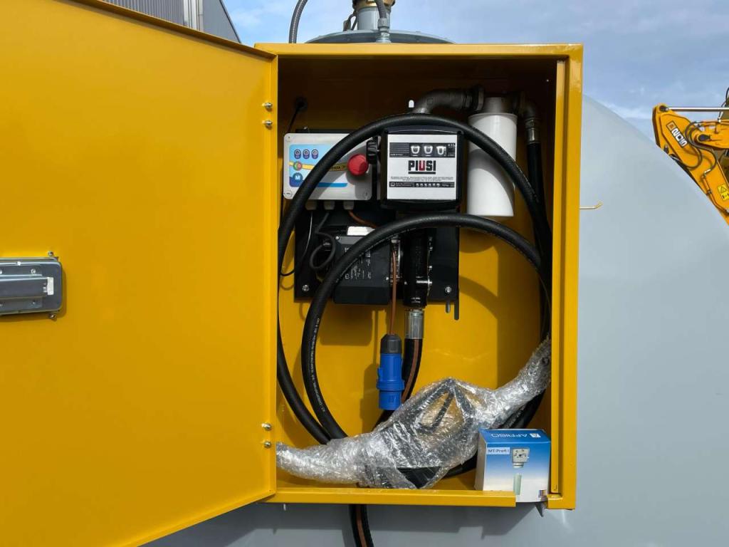 Emiliana Serbatoi TF9/50 9000Ltr fuel tank Foto 9