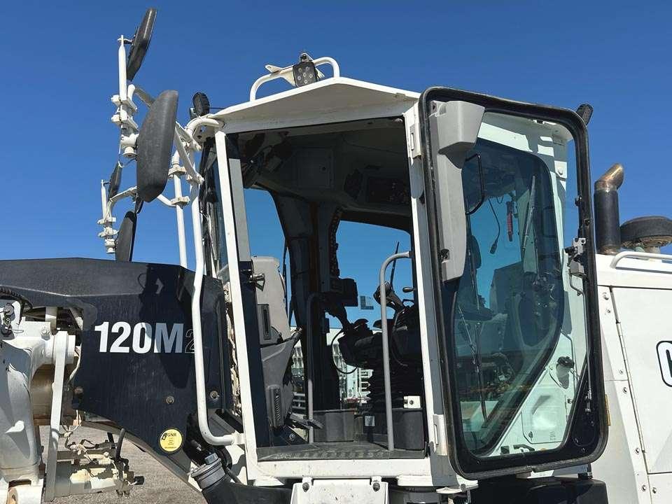 Caterpillar 120M2 Foto 14
