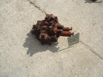 Distribuidor hidraulico para Fiat Kobelco W190 vendida por OLM 90 Srl