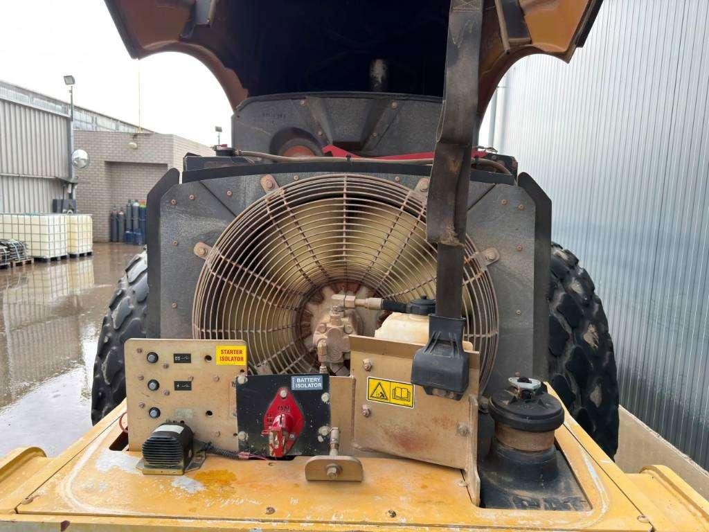 Caterpillar CS74 Foto 23