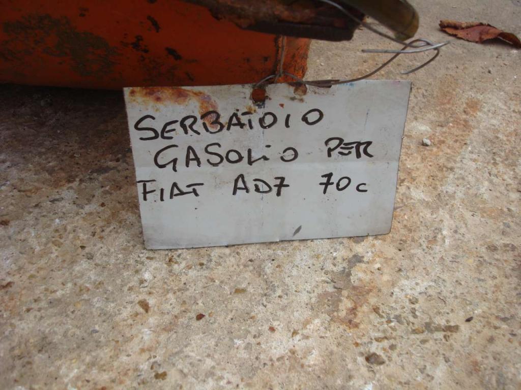 Depósito para gasóleo para Fiat AD7-70C Foto 4