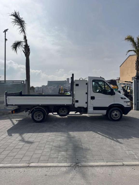 Iveco 35C12 Foto 3