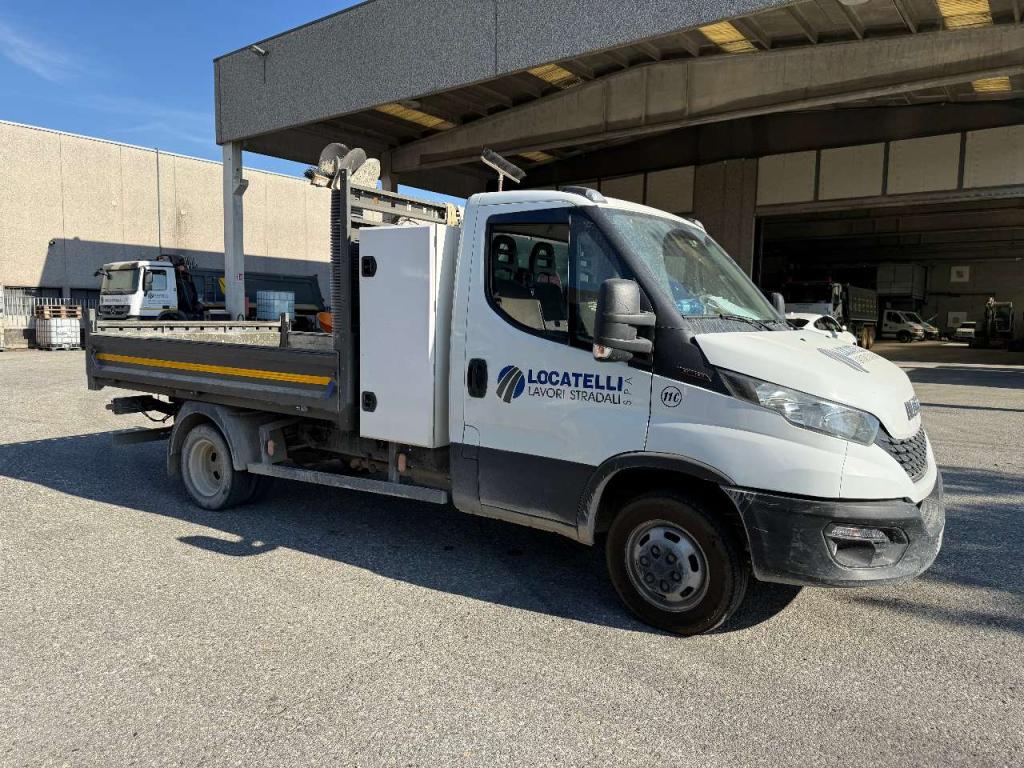 Iveco DAILY 35C16 Foto 8