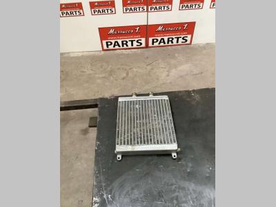 Enfriador de aceite hidráulico para Neuson 3402 vendida por Massucco T. Srl Area Ricambi