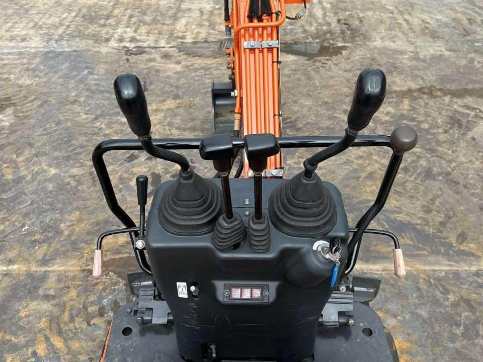 Hitachi ZX10U-2 Foto 11