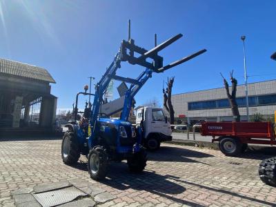 Solis S26 con FORCA PALLET Kg 300 e/o FORCA ROTOLONI FIENAGIONE vendida por Giordano Srl