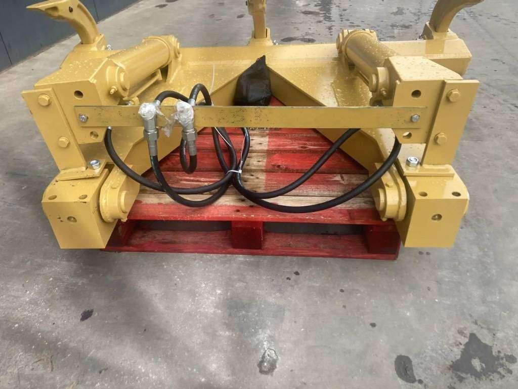 Caterpillar D4H Ripper Foto 4