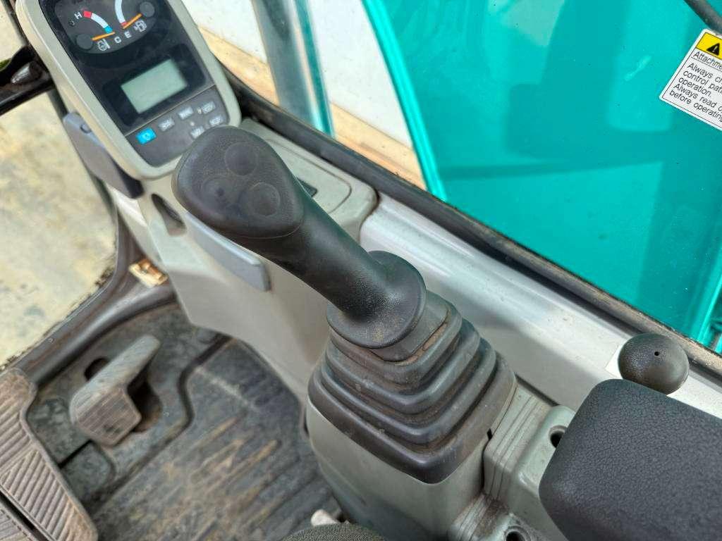 Kobelco SK135SRLC-1E - Extra High Cabin / Hammer Lines Foto 10