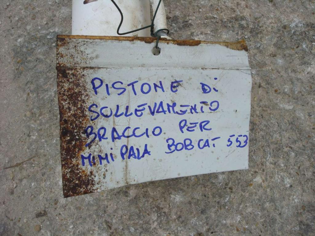 Cilndro de levantamiento para Bobcat 553 Foto 3