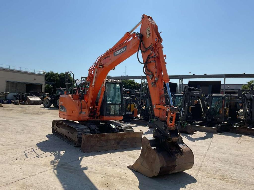 Doosan DX140LCR-3 Foto 4