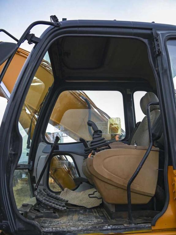 Case CX240B Foto 18