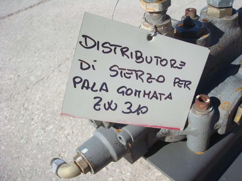 Distribuidor de dirección para PALA GOMMATA ZW310 Foto 2
