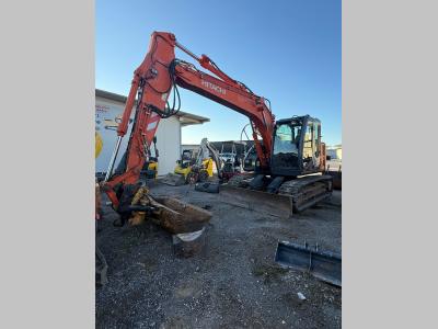 Hitachi ZX135US-3 Foto 1