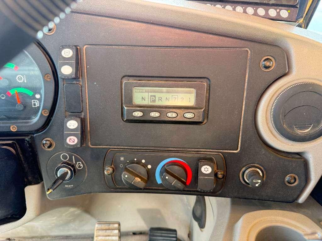 Caterpillar 775F - German Machine / Auto Greasing Foto 13