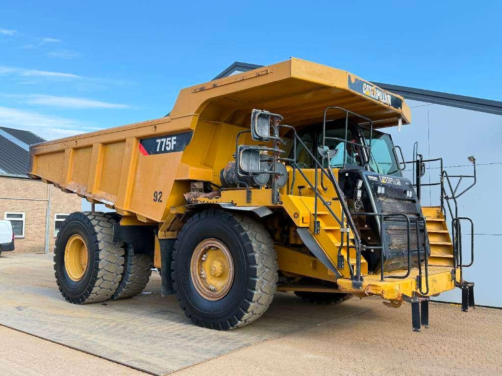 Caterpillar 775F - German Machine / Auto Greasing Foto 7