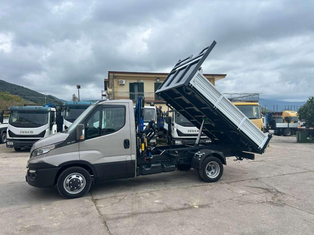 Iveco DAILY 35-130 Foto 15