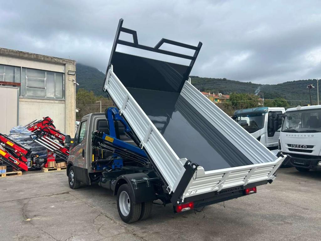 Iveco DAILY 35-130 Foto 21