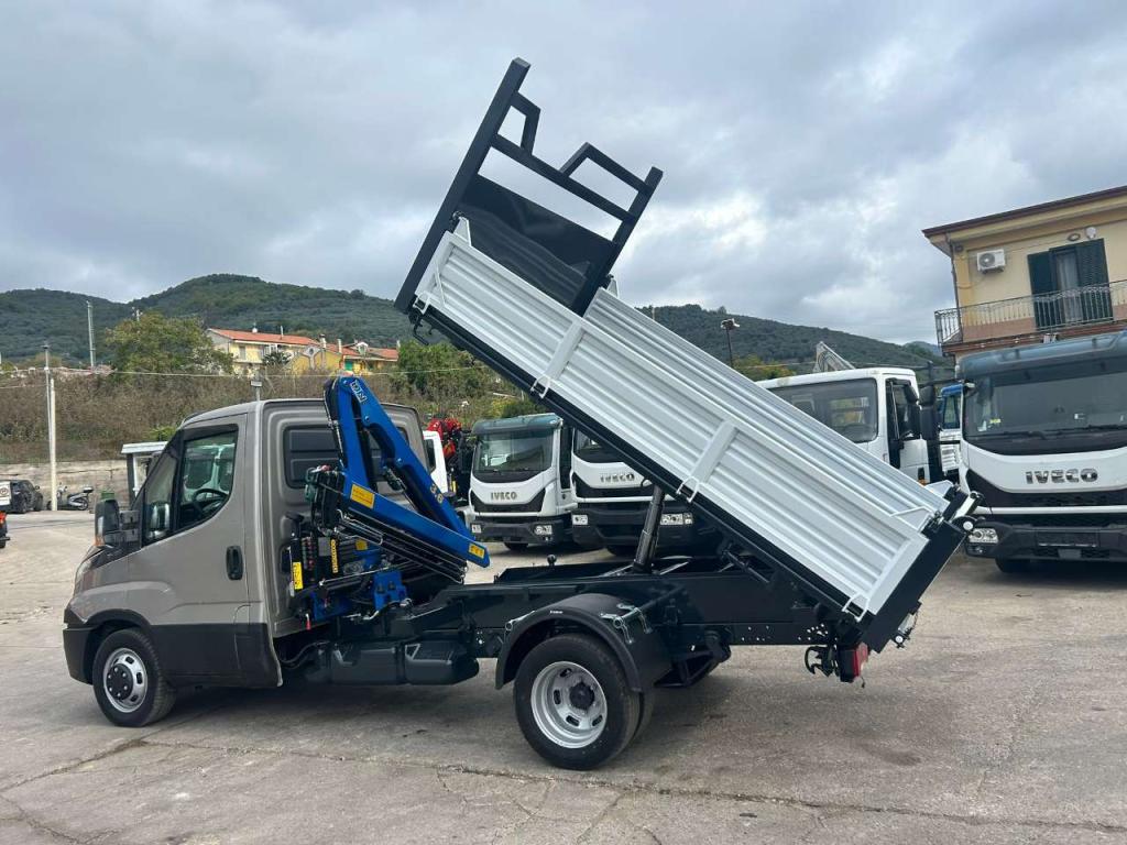 Iveco DAILY 35-130 Foto 23