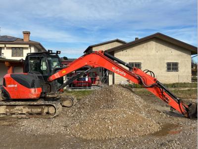 Kubota KX080-4 vendida por Zane Macchine Srl