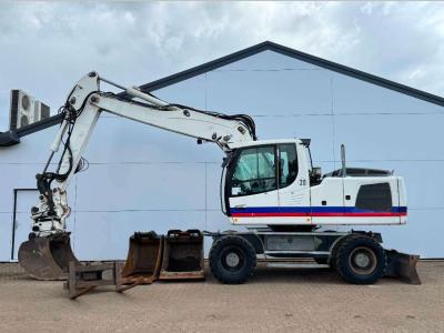 Liebherr A920 - Wimmer Tiltrotator / Triple Boom Foto 1
