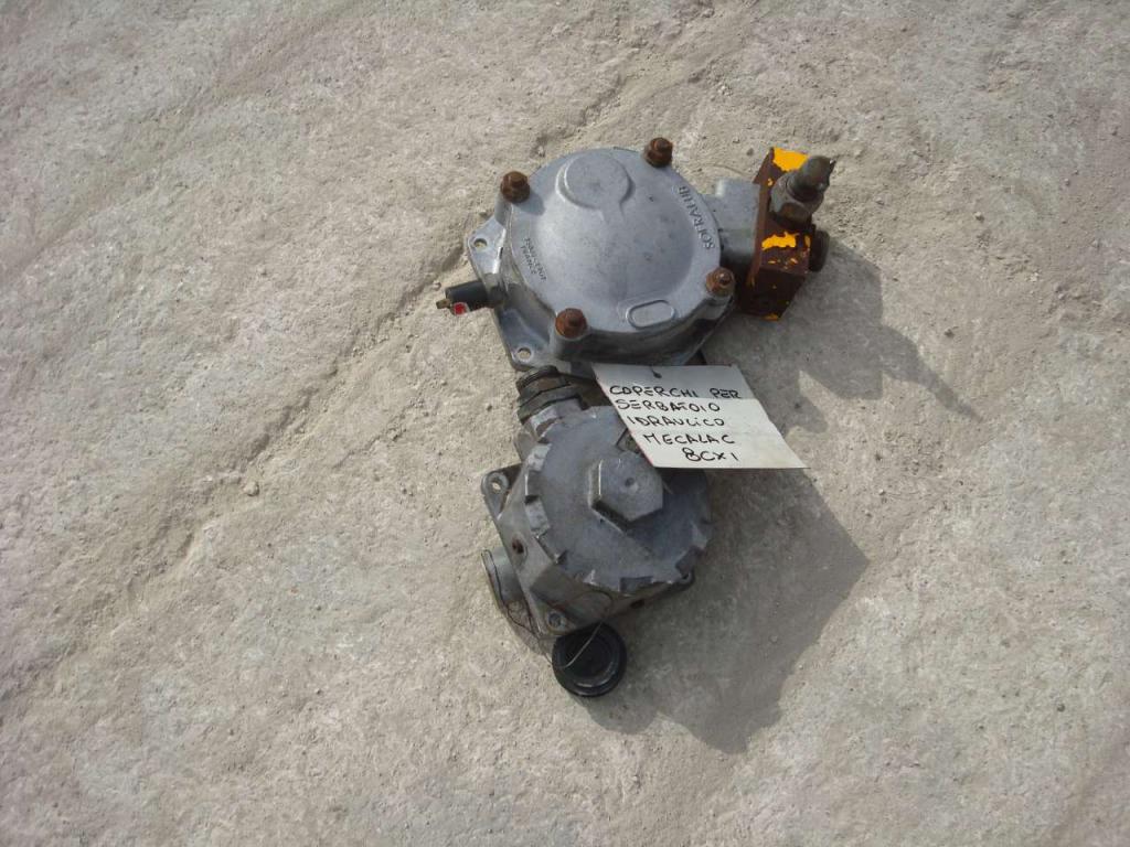Tapa para per Serbatoio Idraulico Mecalac 8CXI Foto 3
