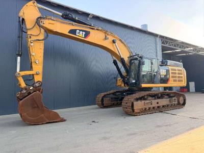 Caterpillar 352F vendida por Smitma B.V.