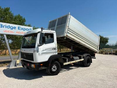 Mercedes-Benz 817 ribaltabile trilaterale vendida por Bridge Export Srl