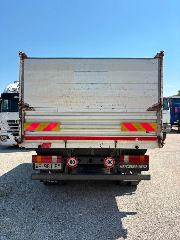 Mercedes-Benz 817 ribaltabile trilaterale Foto 13