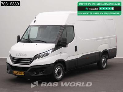 Iveco Daily 35S18 3.0L Automaat 180PK L2H2 3,5t Trekhaak LED Airco Navi Cruise Camera Euro6 L2 Airco Trek vendida por BAS World B.V.