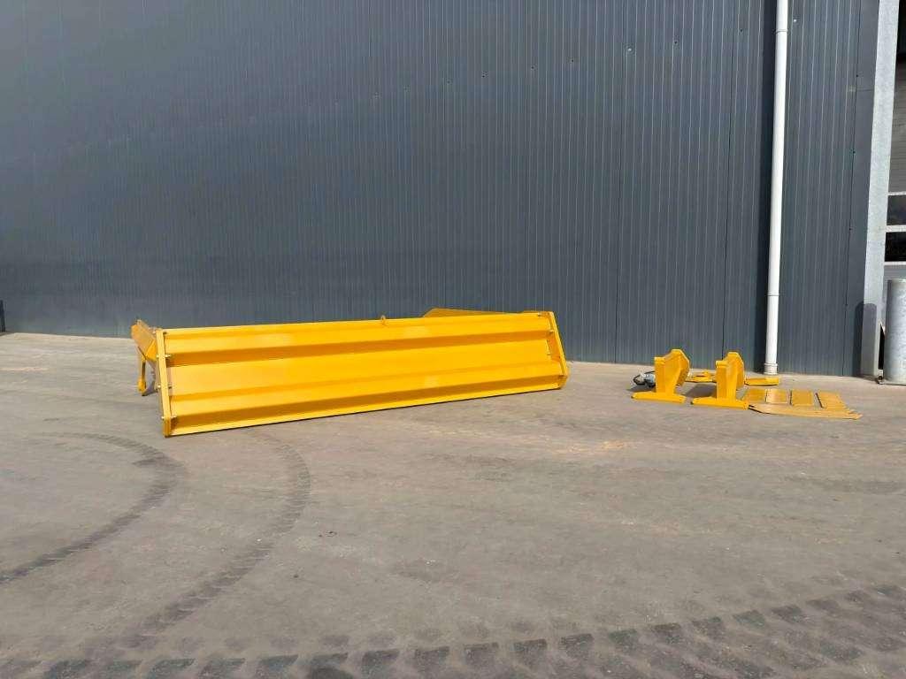 Portón trasero para Volvo A40F Foto 4