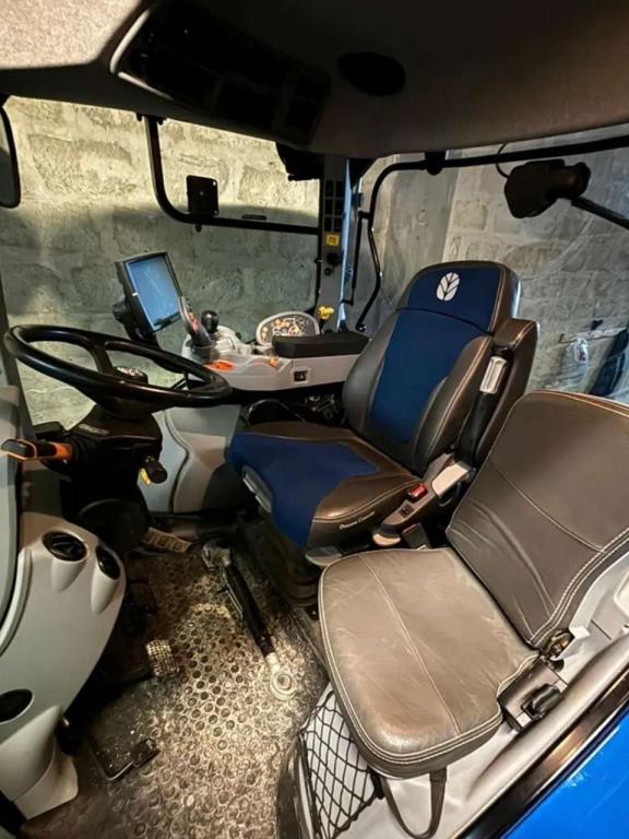 New Holland T 7.225 Foto 2