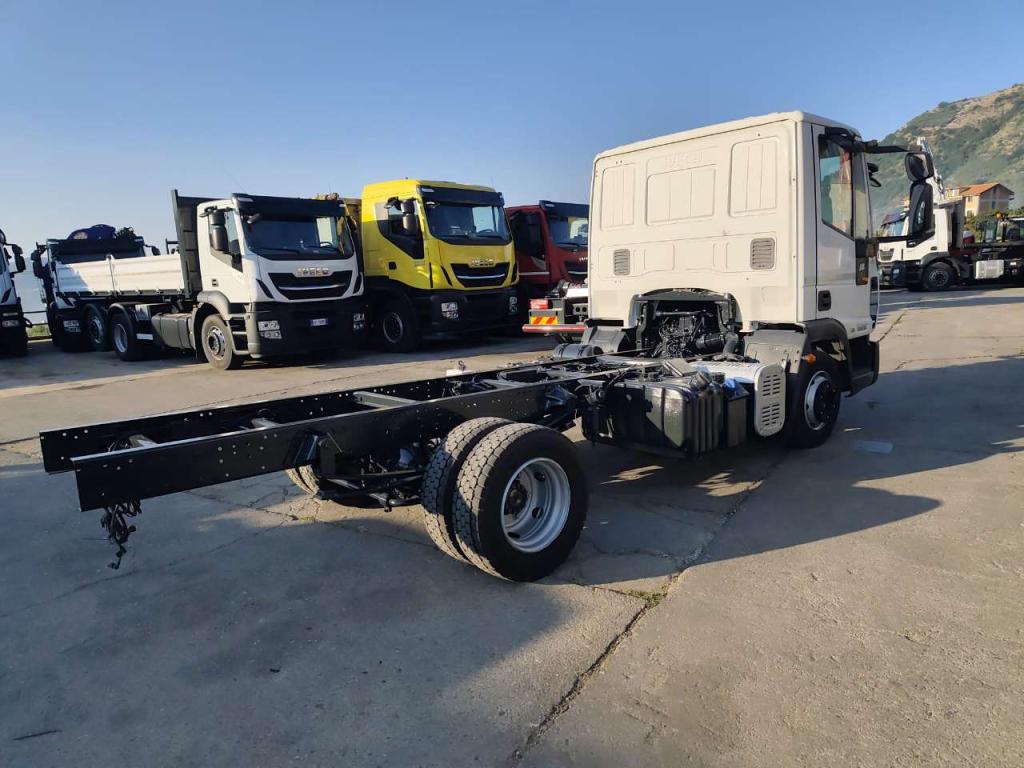 Iveco EUROCARGO 100E18 Foto 13