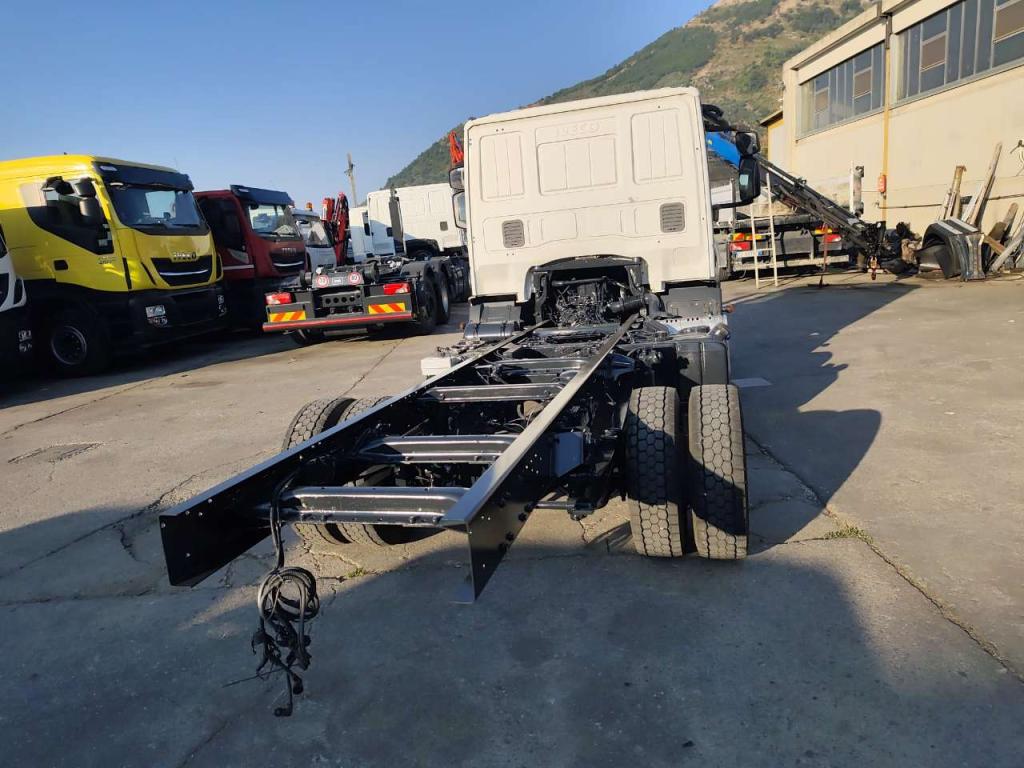 Iveco EUROCARGO 100E18 Foto 15