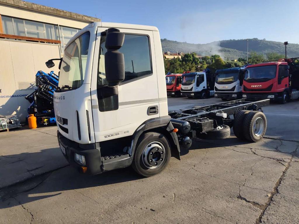 Iveco EUROCARGO 100E18 Foto 29