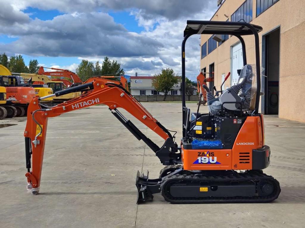 Hitachi ZX 19U-6 YR Foto 1
