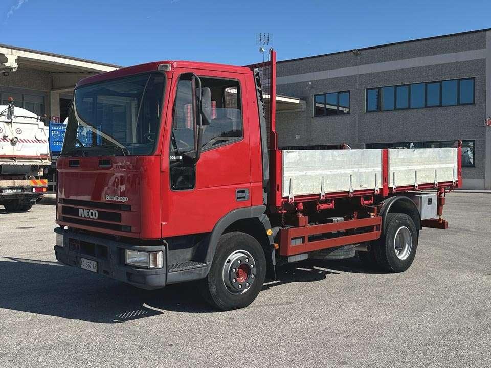 Iveco Eurocargo 100E18 4X2 Foto 1