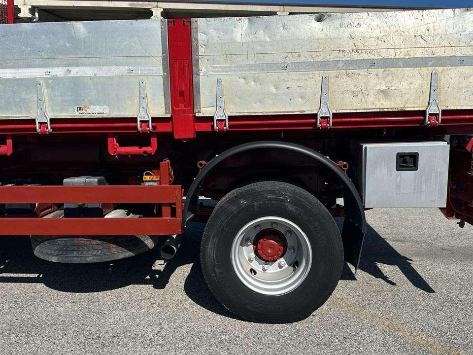 Iveco Eurocargo 100E18 4X2 Foto 10
