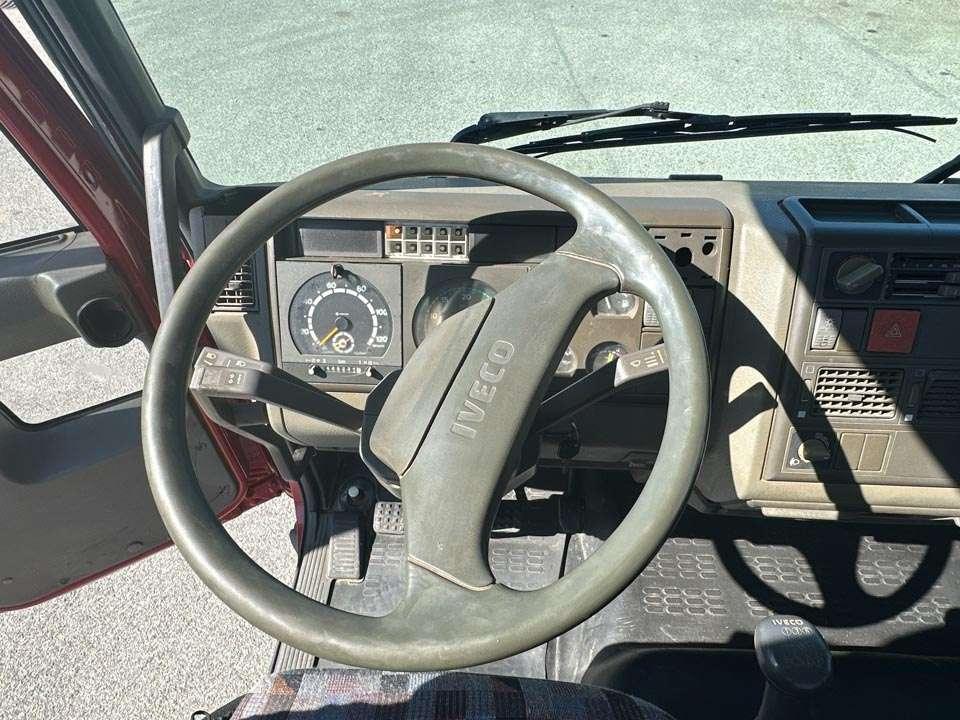 Iveco Eurocargo 100E18 4X2 Foto 18