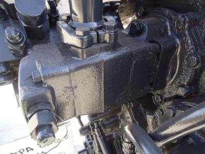 Bomba hidráulica de transmisión para New Holland W270 vendida por OLM 90 Srl