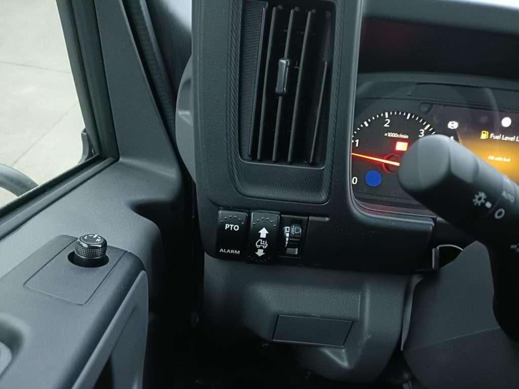 Isuzu M27  GENERATION 2 3000 cc CASSONE RIBALTABILE Foto 15