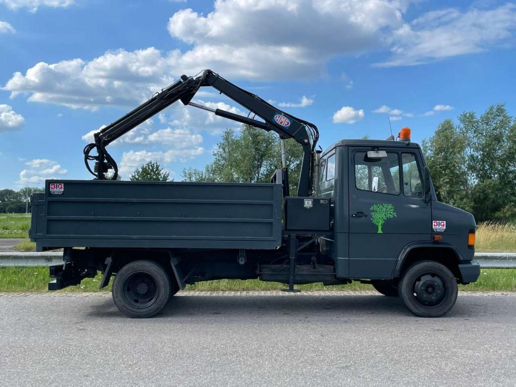 Mercedes-Benz 4x2 809D Foto 10