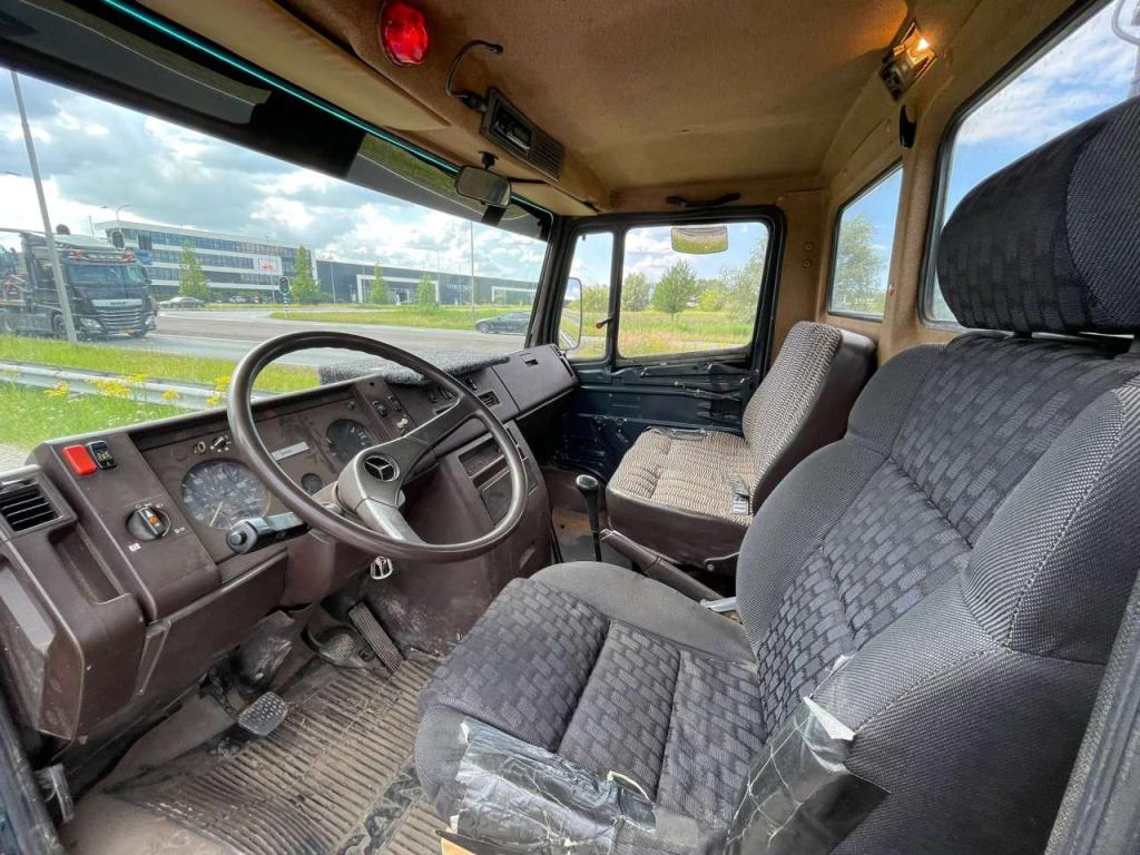 Mercedes-Benz 4x2 809D Foto 19