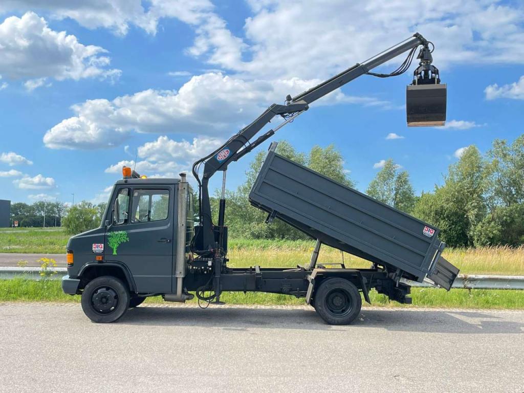 Mercedes-Benz 4x2 809D Foto 3