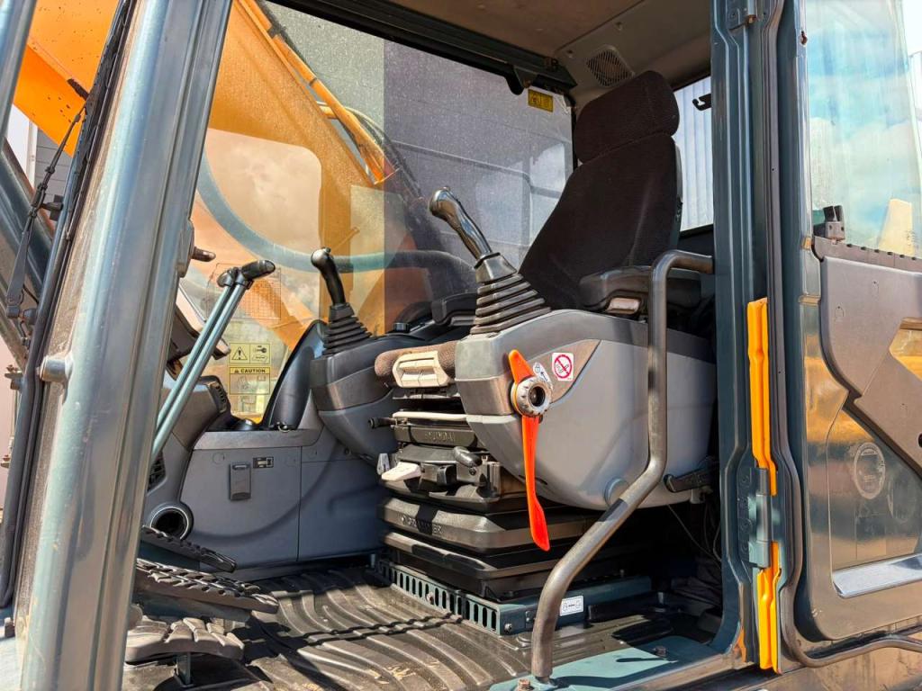 Hyundai HX330 Foto 20