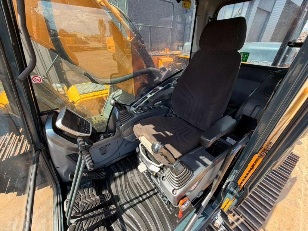 Hyundai HX330 Foto 21